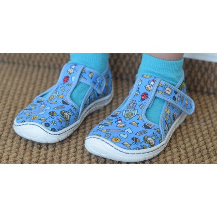Fare Bare Slippers Toys